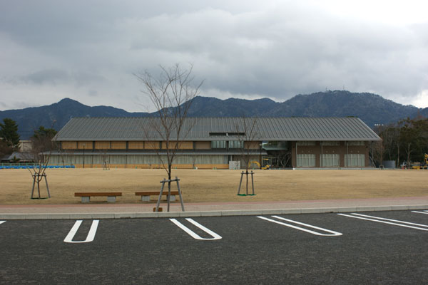 萩市図書館外観